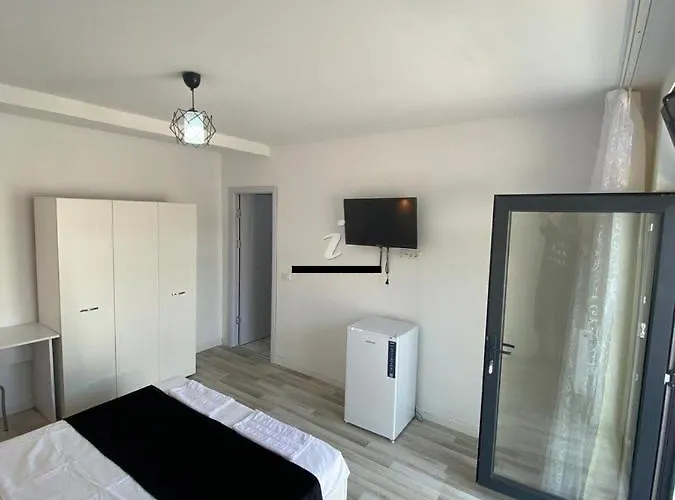 ゲストハウス Atlas 3*