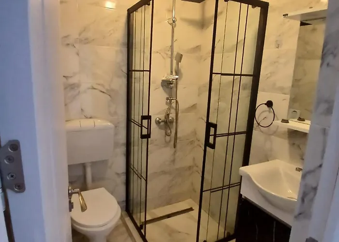 Atlas ゲストハウス 3*